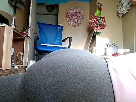 Snapshot of missthickness35_Pika chatting on September 18, 2025, 1:25 pm missthickness35 Pika online show from September 18, 2025, 1:25 pm