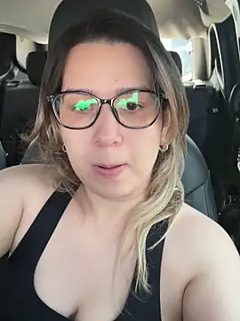 amooraaamoon online show from November 10, 2025, 11:48 am