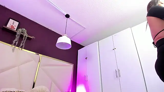 April bowie online show from January 8, 2026, 11:27 am