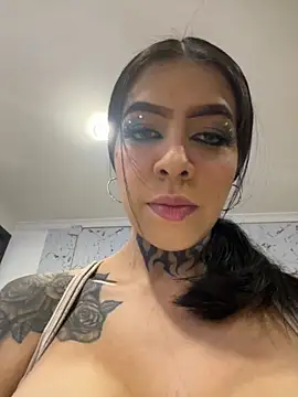 Snapshot of AbbyFtLuna chatting on October 5, 2025, 6:20 pm AbbyFtLuna online show from October 5, 2025, 6:20 pm