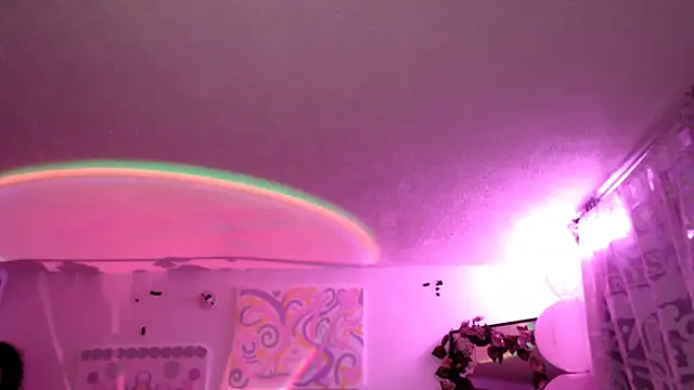 Hellen dumont online show from April 19, 2026, 2:34 am