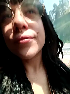 Hellen dumont online show from December 19, 2025, 4:42 pm