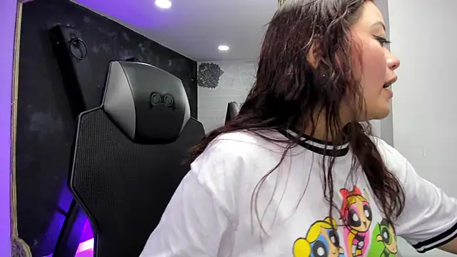 DarlingBDSM  online show from November 25, 2025, 2:06 pm