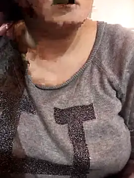 carmelasexy online show from April 23, 2026, 12:29 pm