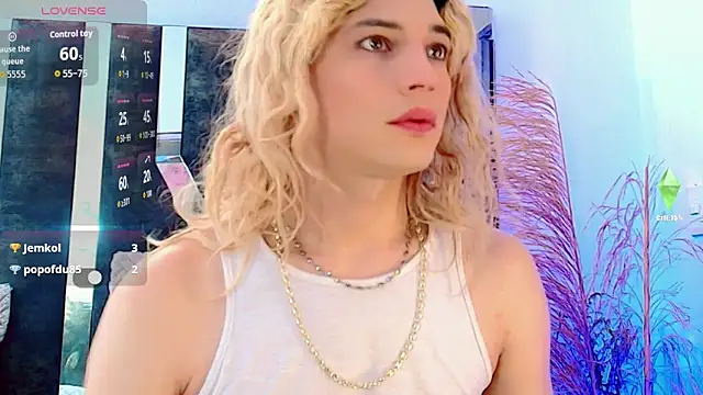 honey skin online show from November 3, 2025, 1:37 pm