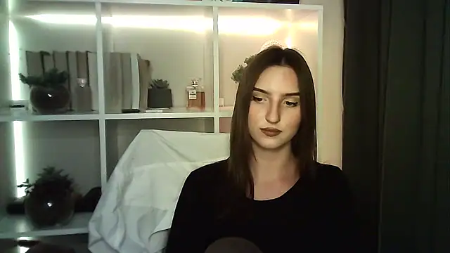 X Alisa online show from September 14, 2025, 6:30 pm