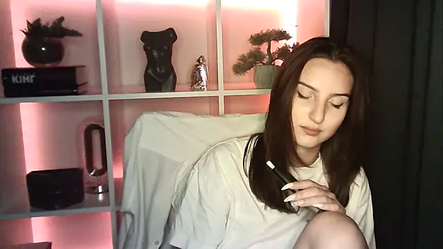 Snapshot of X_Alisa chatting on July 15, 2026, 6:04 pm X Alisa online show from July 15, 2026, 6:04 pm