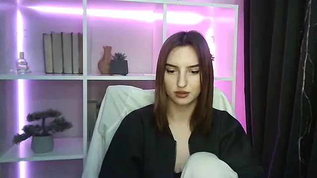 X Alisa online show from February 5, 2025, 7:20 pm