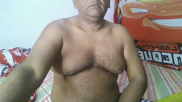 Snapshot of Beargryzzly chatting on January 25, 2025, 3:41 pm Beargryzzly online show from January 25, 2025, 3:41 pm