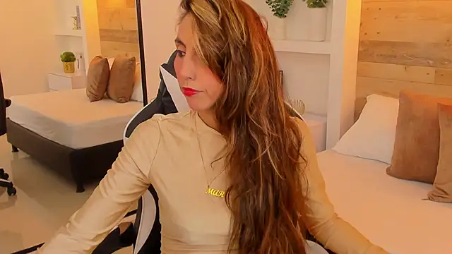 Snapshot of candy_summer28 chatting on November 12, 2025, 7:18 pm candy summer28 online show from November 12, 2025, 7:18 pm