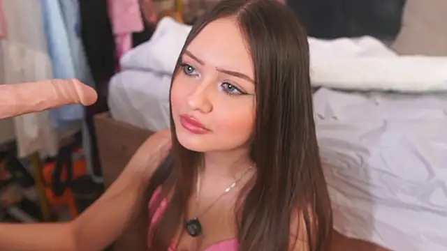 Snapshot of katlyn_martins chatting on November 15, 2025, 6:45 pm katlyn martins online show from November 15, 2025, 6:45 pm