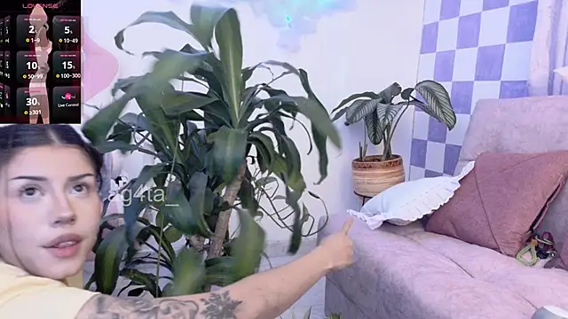 Snapshot of Ag4ta_ chatting on February 28, 2025, 11:34 pm Ag4ta  online show from February 28, 2025, 11:34 pm