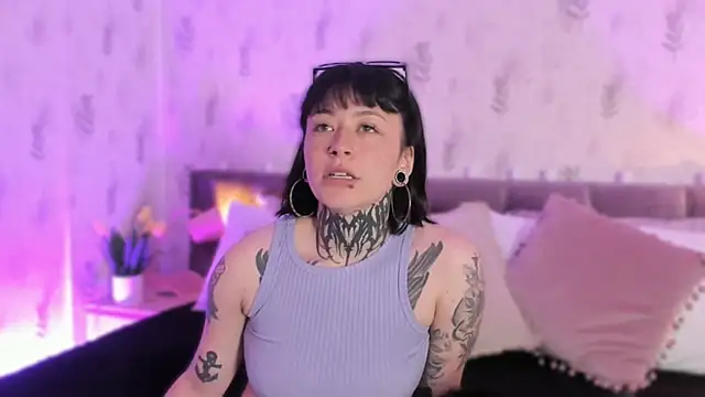 Scolw online show from November 11, 2025, 8:03 pm