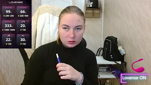 ElenaMaeer online show from November 12, 2025, 8:29 am