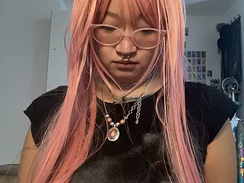 xxxYUKARIxxx online show from April 3, 2026, 12:22 pm