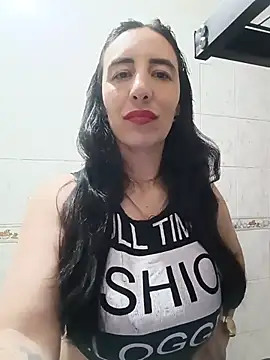 Snapshot of christine-x chatting on May 20, 2026, 11:13 pm christine-x online show from May 20, 2026, 11:13 pm
