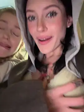 Snapshot of Melissa_crazy chatting on October 25, 2025, 3:23 pm Melissa crazy online show from October 25, 2025, 3:23 pm