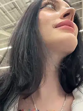 Snapshot of Melissa_crazy chatting on November 5, 2025, 3:15 pm Melissa crazy online show from November 5, 2025, 3:15 pm