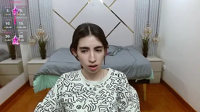 LenaRoses online show from December 3, 2025, 3:33 pm