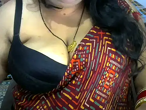 Snapshot of dramebaz_queen chatting on February 2, 2026, 7:24 pm dramebaz queen online show from February 2, 2026, 7:24 pm