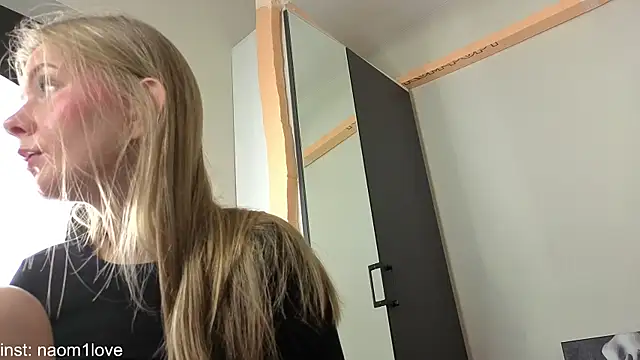 Snapshot of Naomi_Girly chatting on September 27, 2025, 4:29 am Naomi Girly online show from September 27, 2025, 4:29 am