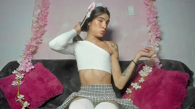 Chaminela 27 online show from November 5, 2025, 10:13 pm