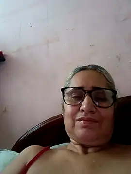 Snapshot of _candi chatting on October 24, 2025, 11:09 am candi online show from October 24, 2025, 11:09 am