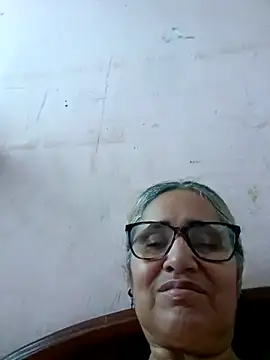 Snapshot of _candi chatting on November 20, 2025, 1:01 pm candi online show from November 20, 2025, 1:01 pm