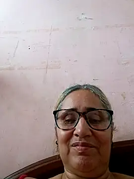 Snapshot of _candi chatting on November 13, 2025, 6:34 pm candi online show from November 13, 2025, 6:34 pm