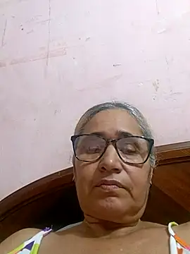 Snapshot of _candi chatting on November 7, 2025, 3:33 am candi online show from November 7, 2025, 3:33 am