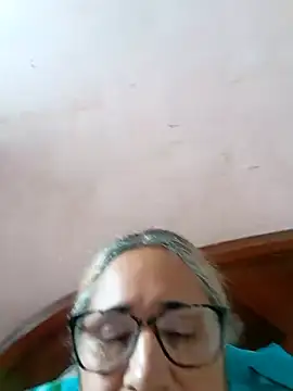 Snapshot of _candi chatting on October 23, 2025, 7:34 pm candi online show from October 23, 2025, 7:34 pm