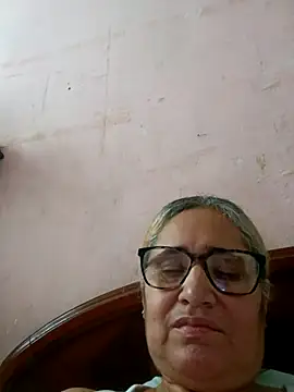 Snapshot of _candi chatting on November 8, 2025, 11:58 am candi online show from November 8, 2025, 11:58 am