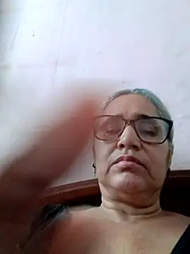 Snapshot of _candi chatting on November 14, 2025, 12:31 pm candi online show from November 14, 2025, 12:31 pm