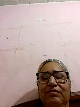 Snapshot of _candi chatting on October 29, 2025, 10:58 am candi online show from October 29, 2025, 10:58 am