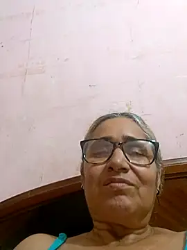 Snapshot of _candi chatting on November 6, 2025, 3:10 am candi online show from November 6, 2025, 3:10 am