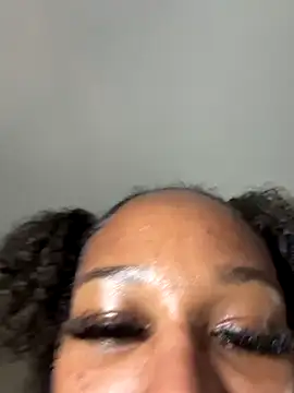 slimerlla online show from November 13, 2025, 6:39 am