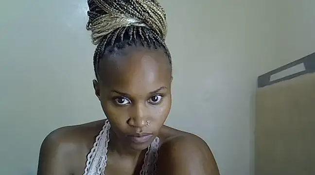 Trapqueen  online show from December 11, 2024, 12:23 am