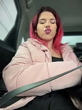 RiriRoseey online show from December 1, 2025, 9:10 am