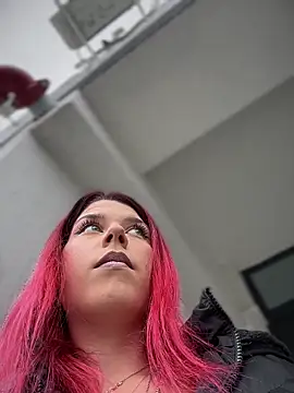 RiriRoseey online show from November 30, 2025, 9:21 am