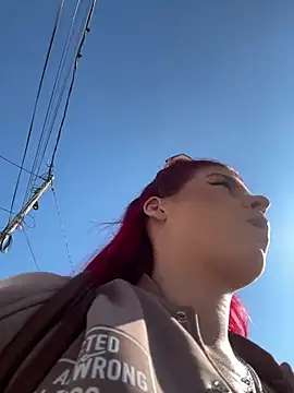 RiriRoseey online show from April 19, 2026, 7:09 am