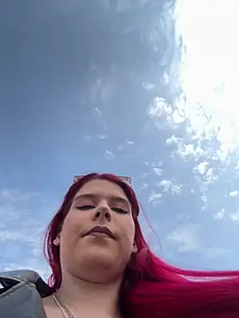 RiriRoseey online show from April 17, 2026, 7:55 am