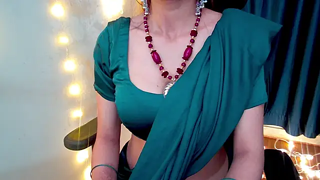 sassysonia online show from February 19, 2026, 6:38 pm