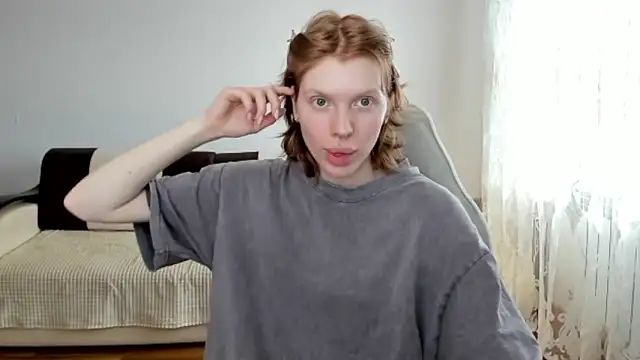 StellaDavis online show from April 18, 2026, 11:01 am