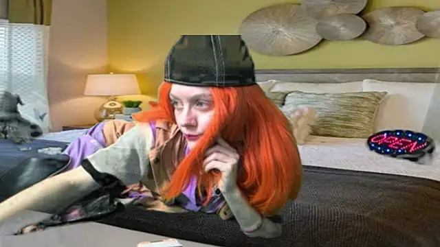 Snapshot of AriellaTaylor chatting on March 4, 2025, 2:32 pm AriellaTaylor online show from March 4, 2025, 2:32 pm