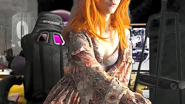 Snapshot of AriellaTaylor chatting on March 15, 2025, 4:57 am AriellaTaylor online show from March 15, 2025, 4:57 am