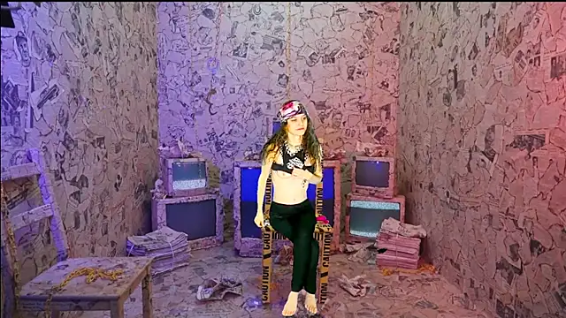 Snapshot of AriellaTaylor chatting on January 29, 2025, 2:51 am AriellaTaylor online show from January 29, 2025, 2:51 am