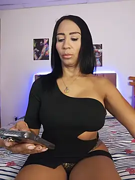 Snapshot of charlotte_bayron02 chatting on May 26, 2026, 12:53 am charlotte bayron02 online show from May 26, 2026, 12:53 am