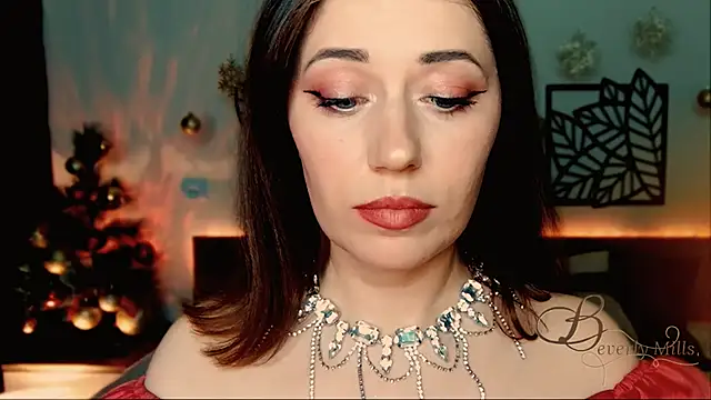 MissBeverlyMills online show from December 25, 2024, 8:17 pm