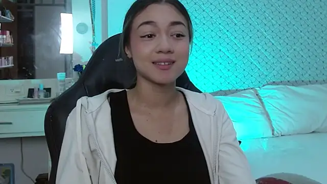 Snapshot of hantonella_ chatting on July 23, 2026, 2:57 pm hantonella online show from July 23, 2026, 2:57 pm