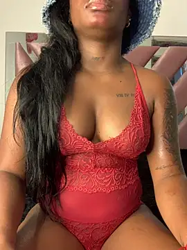 Snapshot of Tamara_Lubezkii chatting on January 19, 2025, 2:47 am Tamara Lubezkii online show from January 19, 2025, 2:47 am